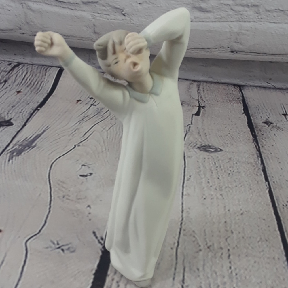 Lladro vintage yawning boy